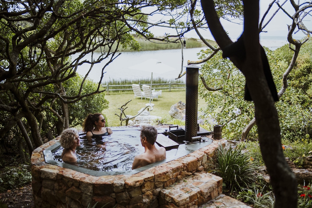 Kennedy's Beach Villa 24/50
