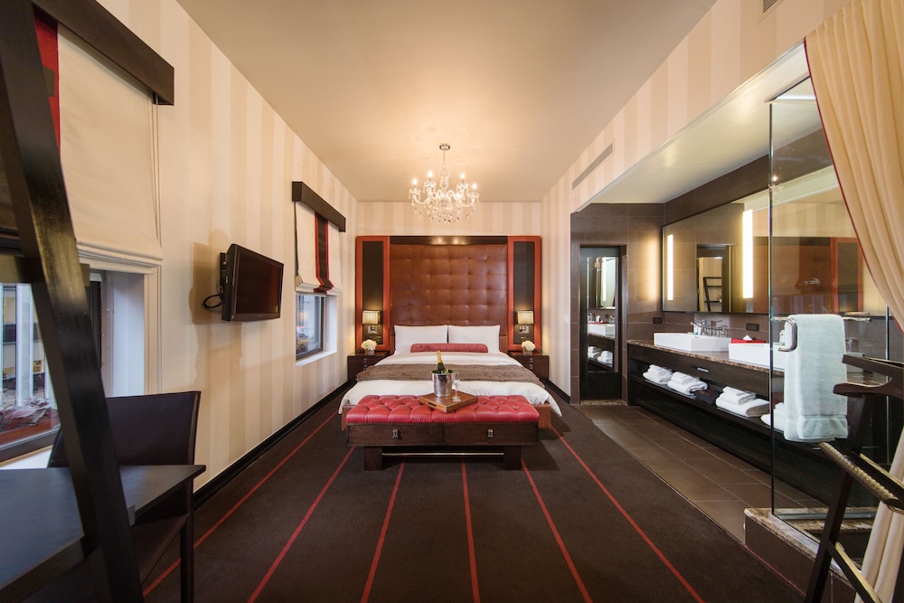 Sanctuary Hotel New York 36/56