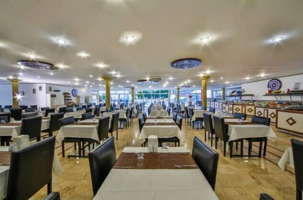 Elysium Elite Hotel & Spa 15/35