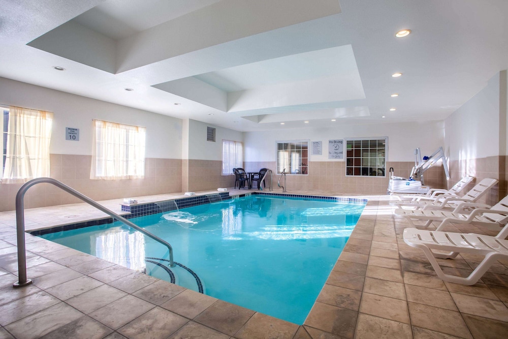 La Quinta Inn And Suites By Wyndham Columbus Tx 36/60