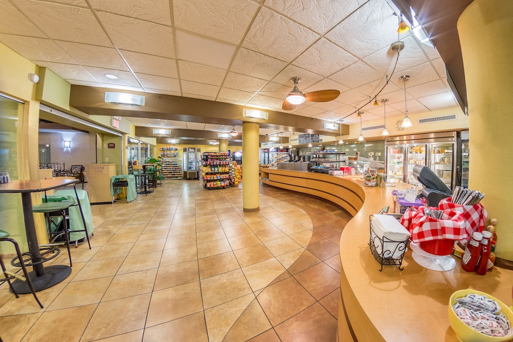 Holiday Inn Des Moines Airport Conf Center 59/79