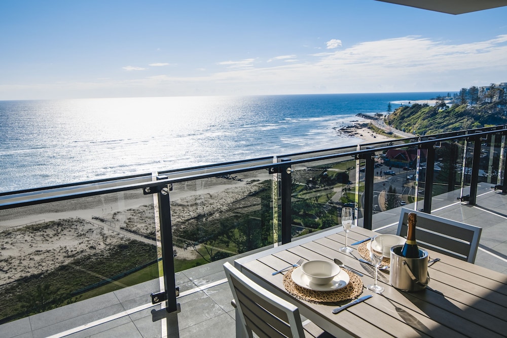 Iconic Kirra Beach Resort 32/72