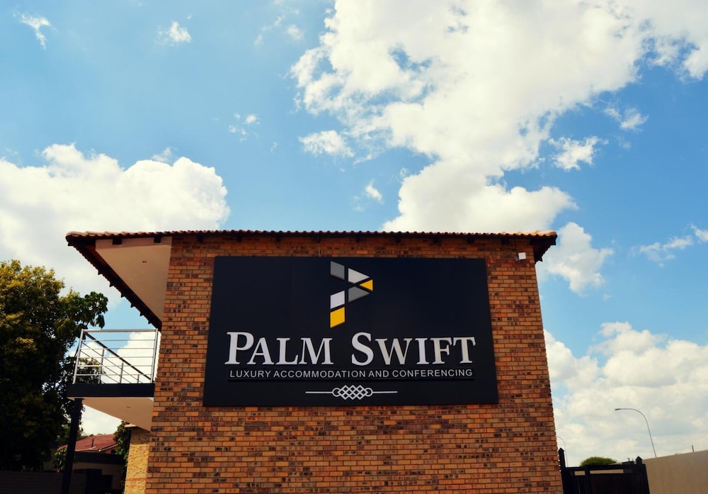 Palm Swift Luxury Accommodation 2/27