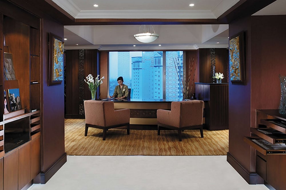 Shangri La Hotel Surabaya Kt 44/65