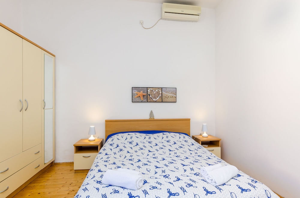 ORKA APARTMENTS 8/75
