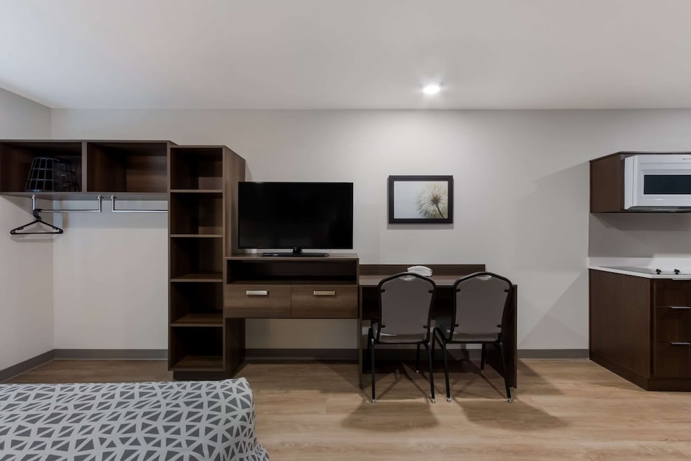 WoodSpring Suites Chandler Airport 10/17