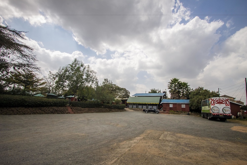 Balis Best Bar & Resort 4/30