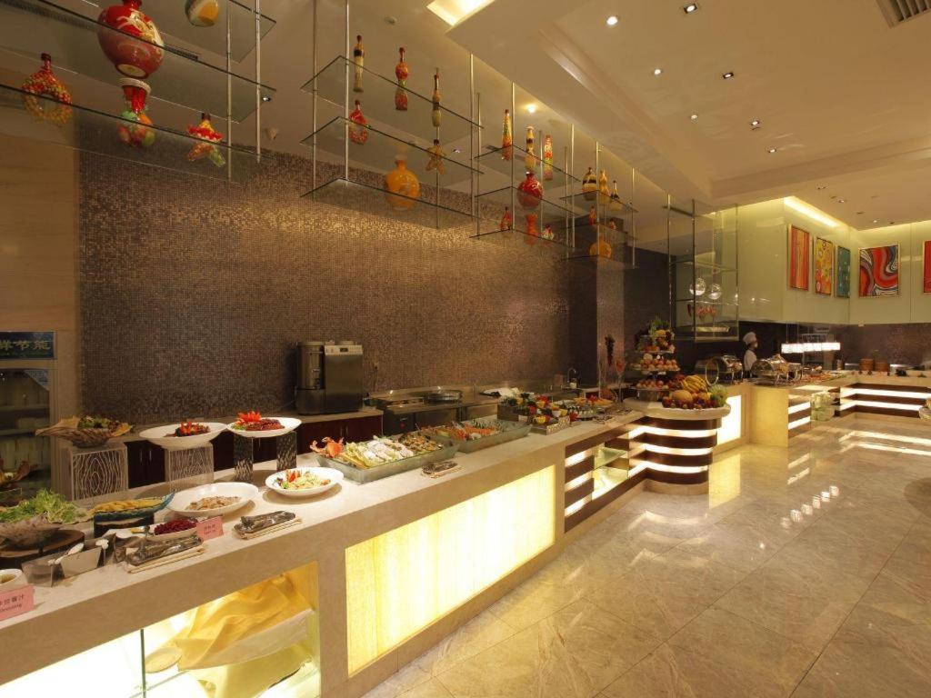 Zijingang International Hotel 11/56