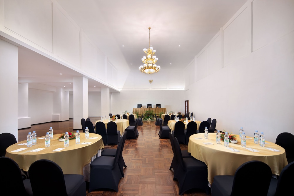 Royal Trawas Hotel & Cottages 45/55