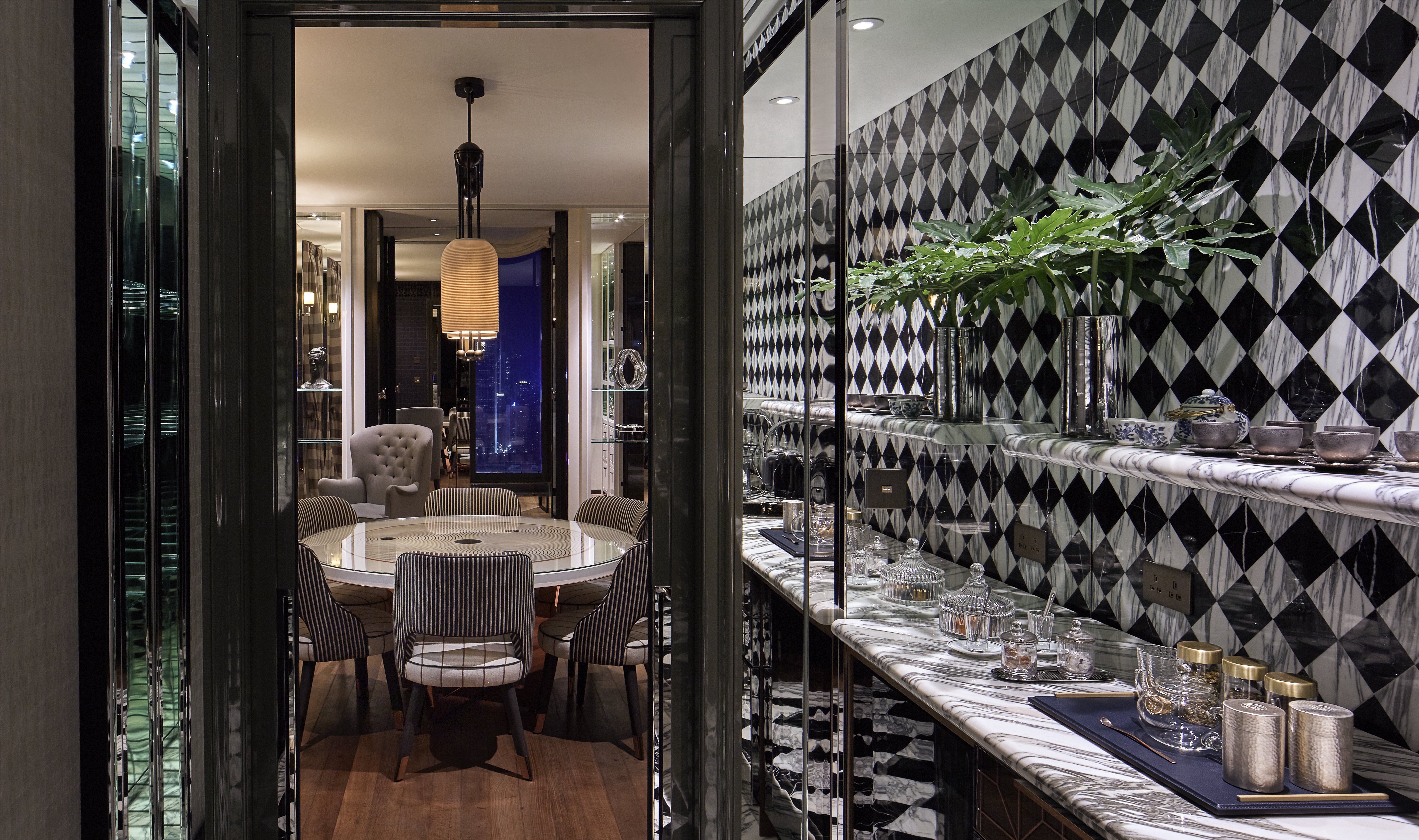 Rosewood Hong Kong 84/85