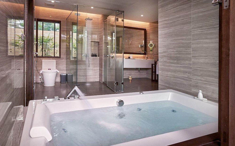 POOL VILLA