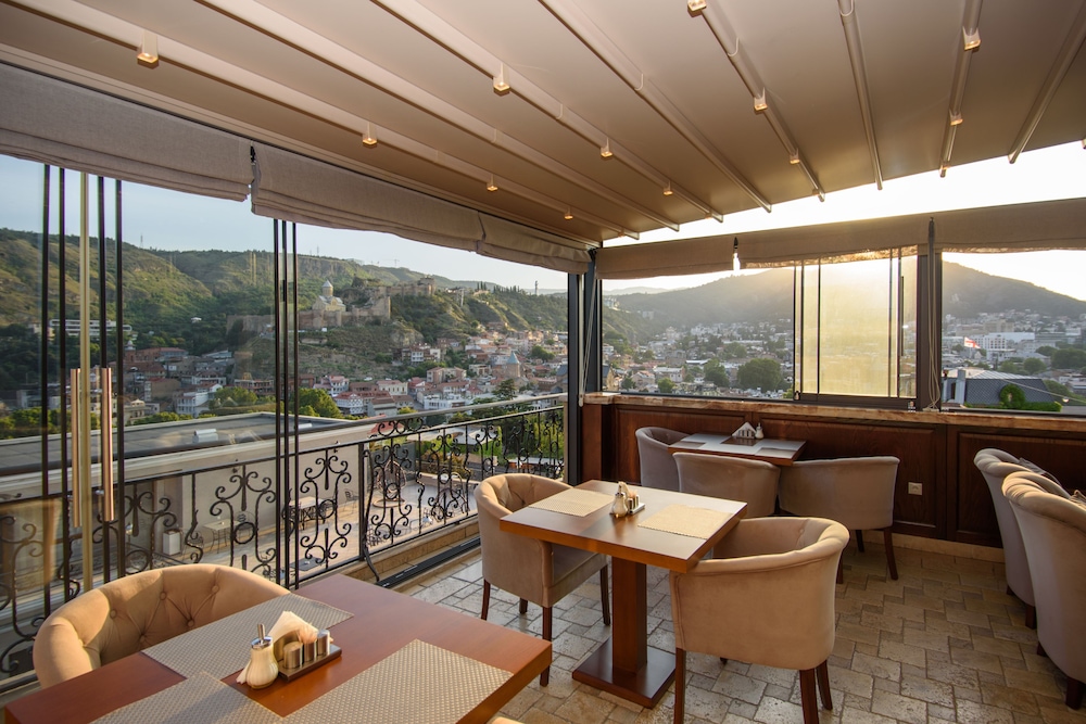 KMM Hotel Tbilisi 56/65