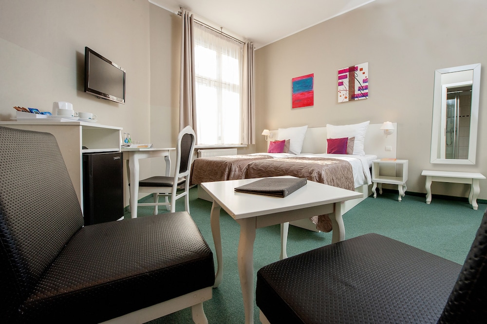 Leone Aparthotel 28/30
