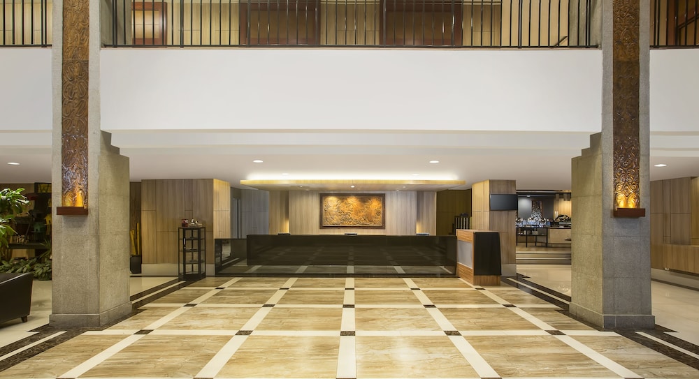 SWISS-BELHOTEL MANOKWARI 6/80