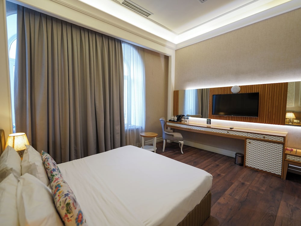 Superior, King Bed, Promenade Hotel 5/10