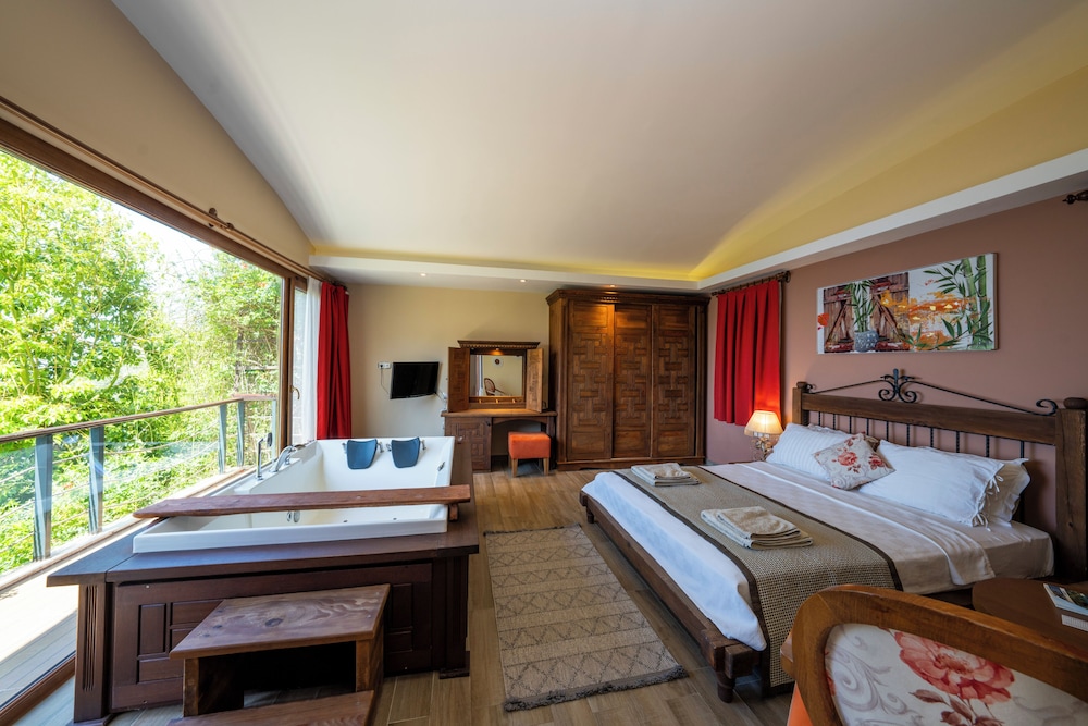 Lissiya Hotel 8/50