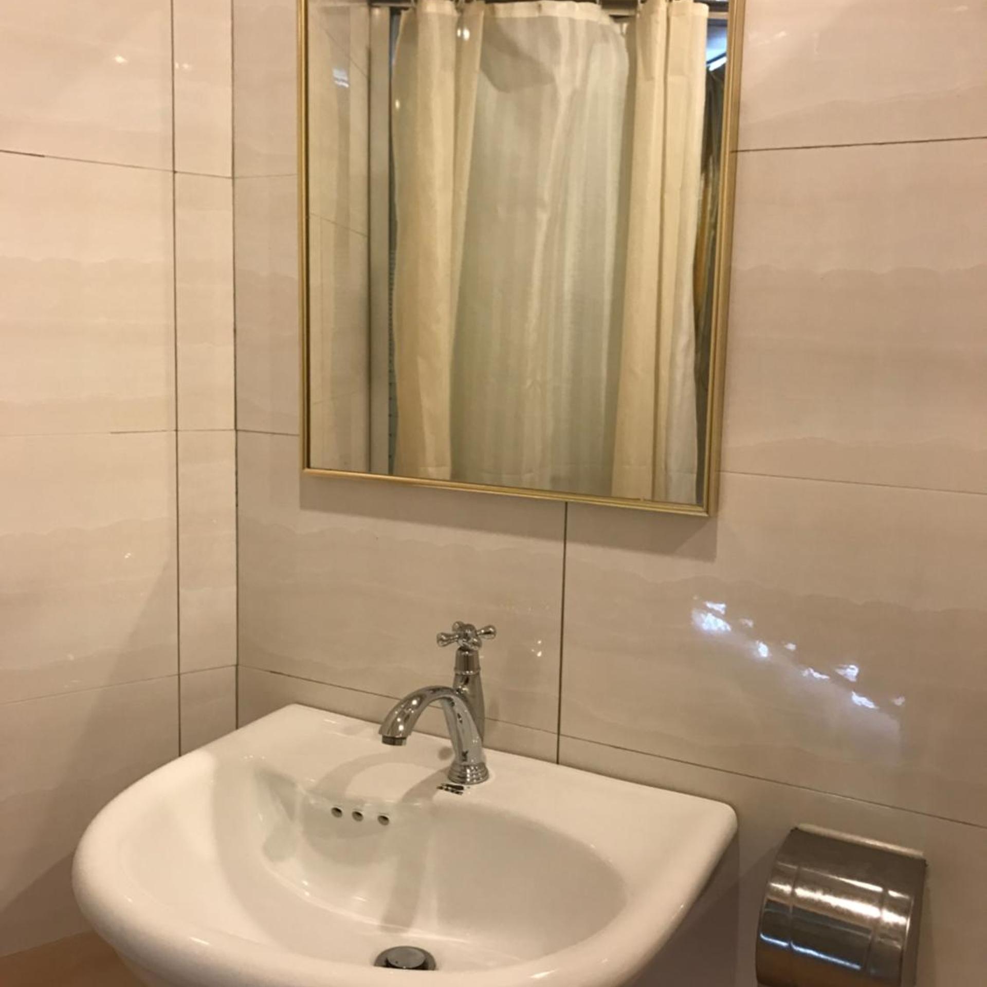 Se Hotel 2 33/37