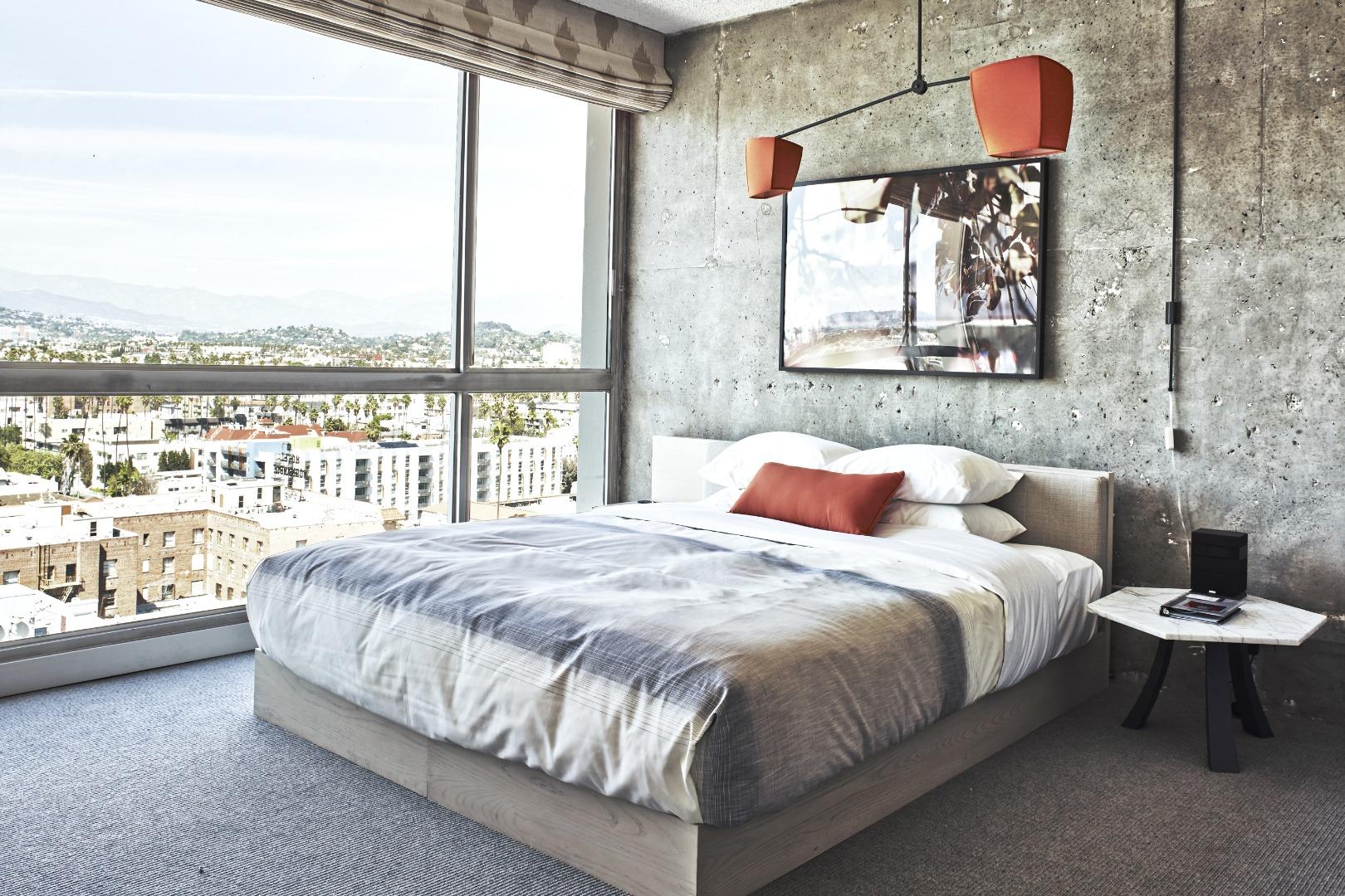 Suite, Hollywood Hills View, Accessible