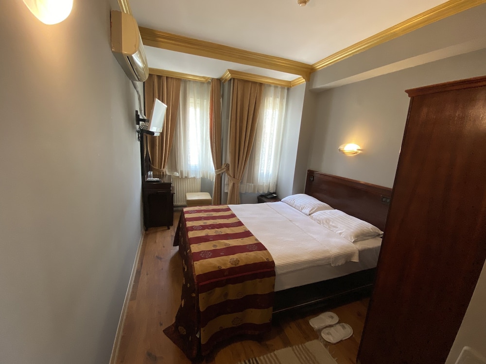 Mehmet Bey Hotel 31/70
