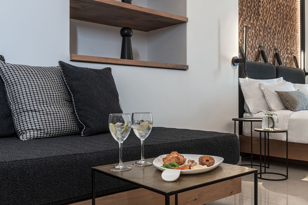 Petinos Hotel 30/34