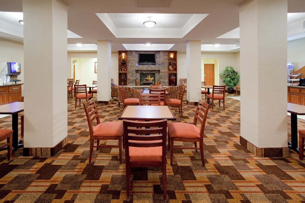 Holiday Inn Express Hotel Suites Loveland 49/56
