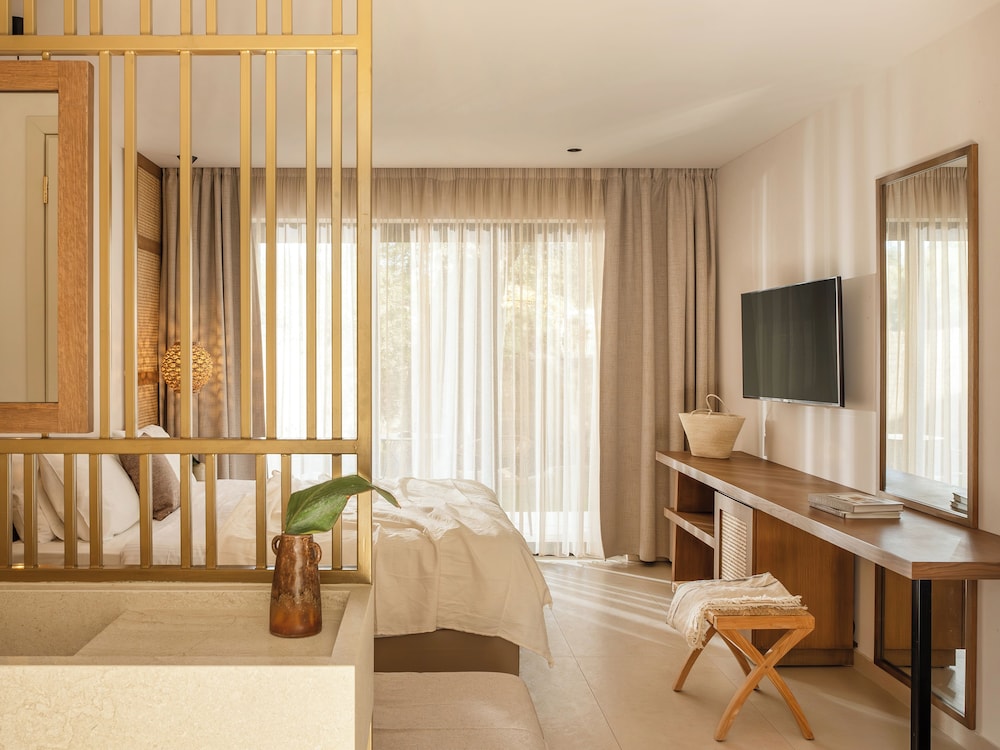Ekati Mare Lifestyle Resort 61/72