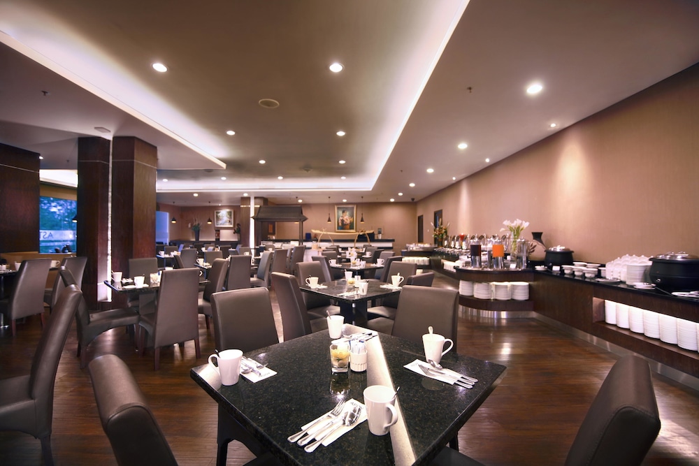 Aston Jember Hotel and Conference Center 52/65