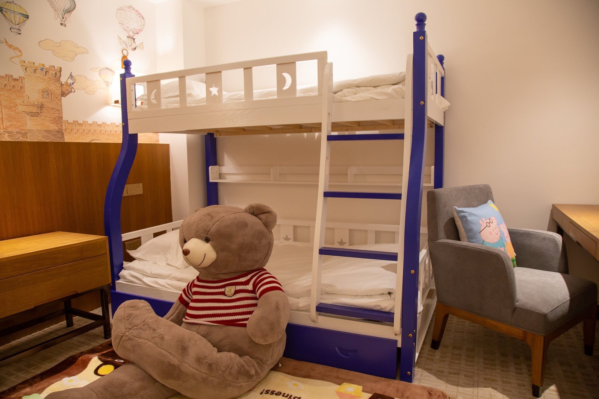 Kids Theme, Premium, 1 King and 1 Single Beds
