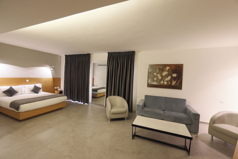 Majestic Byblos Grand Hotel 11/44