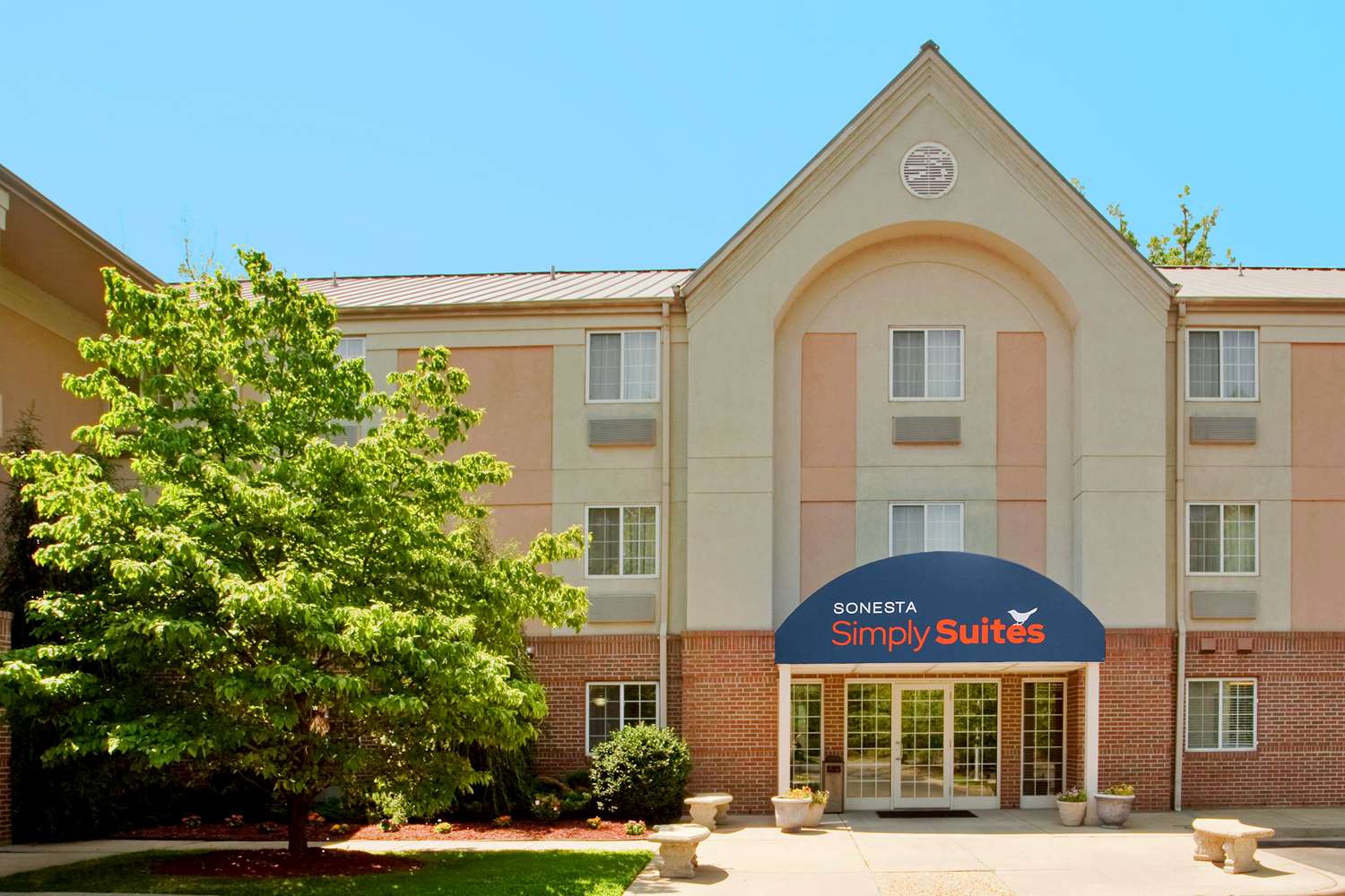 Sonesta Simply Suites Hampton 4/47