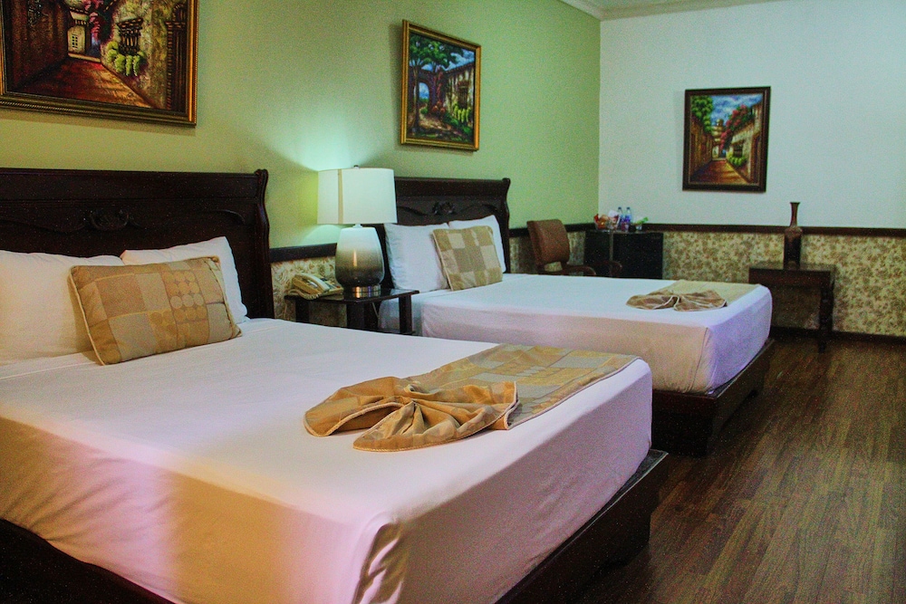 Hotel Platino 32/67