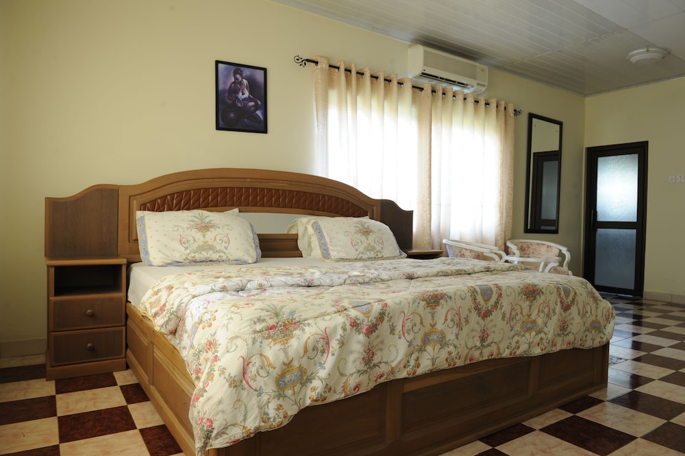 Mount Pleasant Inns & Apartment 10/50