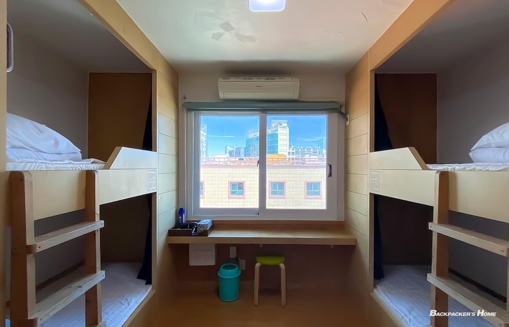 Backpacker's Home 13/50