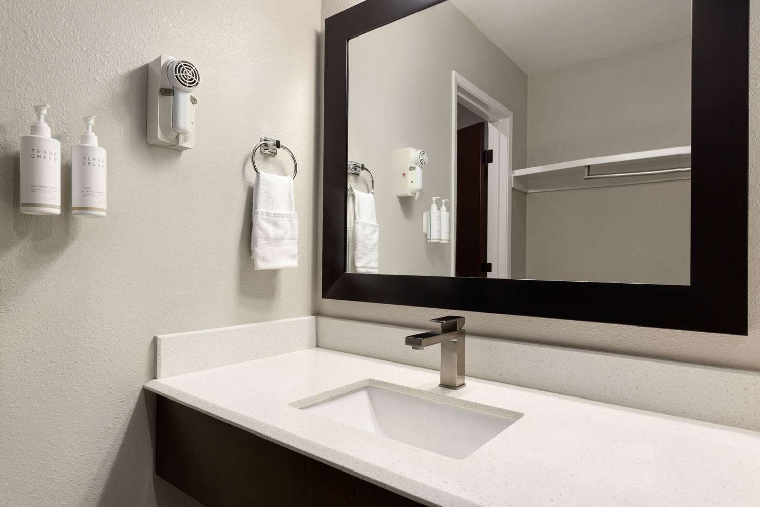 Super 8 by Wyndham Eureka 23/27