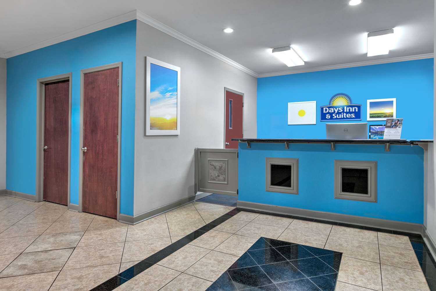Days Inn & Suites By Wyndham Cabot 10/56