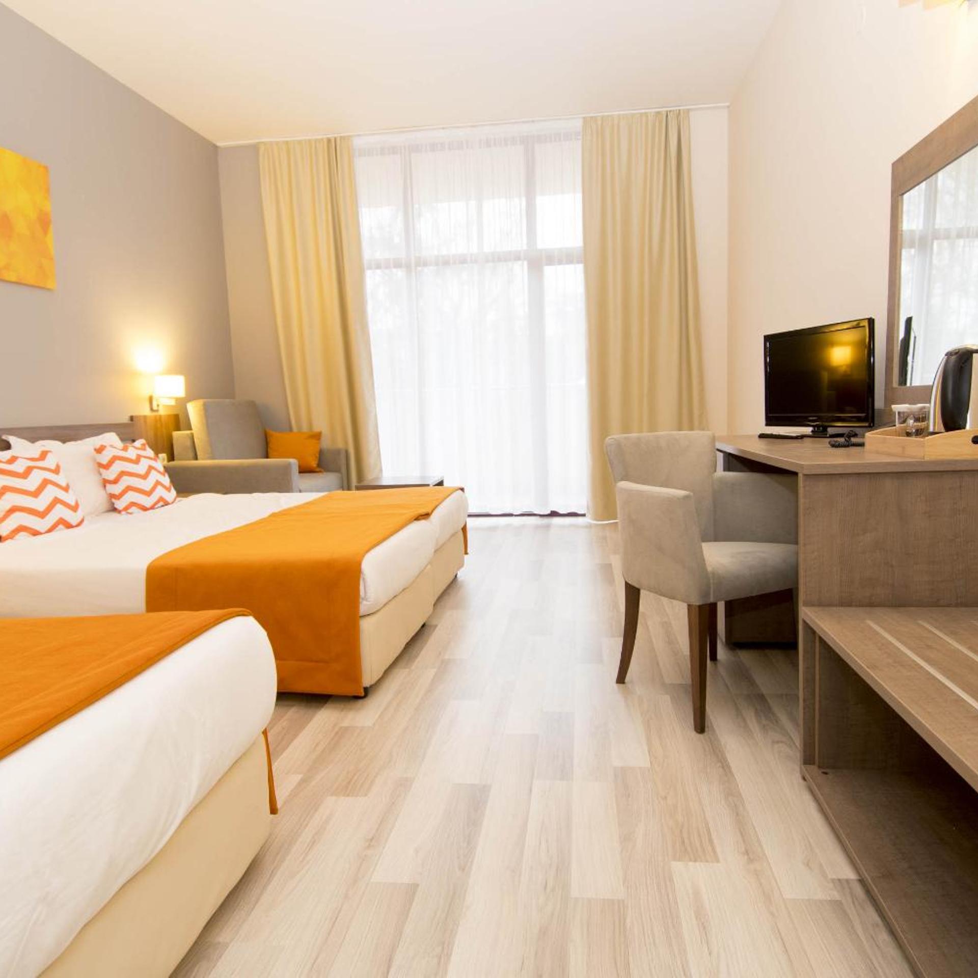 غرفة عائلية بشرفة، Park Hotel Odessos 6/10