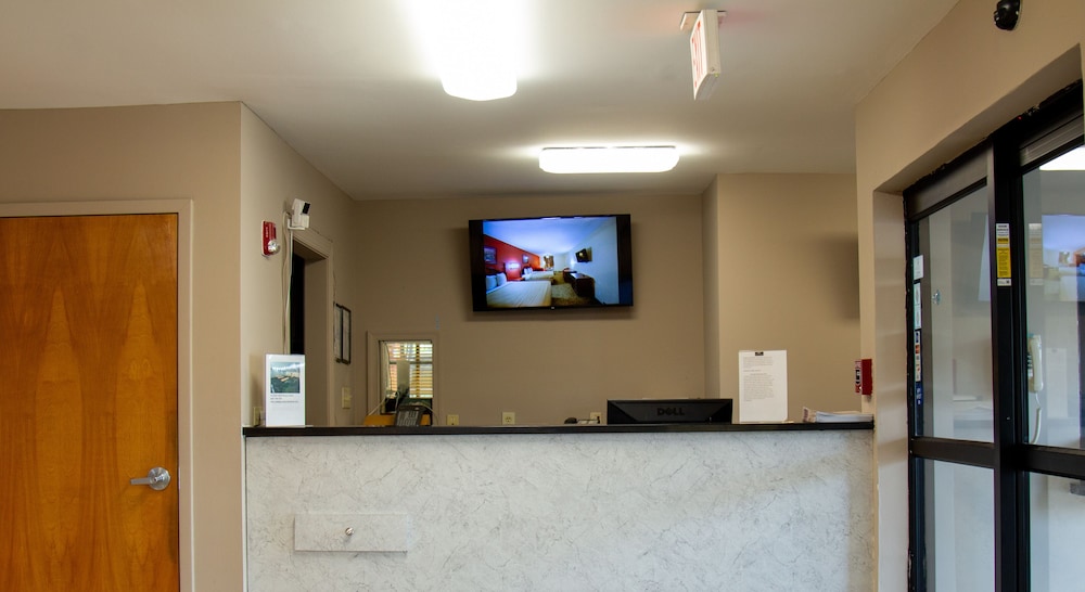 Brentwood Inn and Suites (ex. Americas Best Value Inn and Suites Glen Allen/Richmond) 7/42