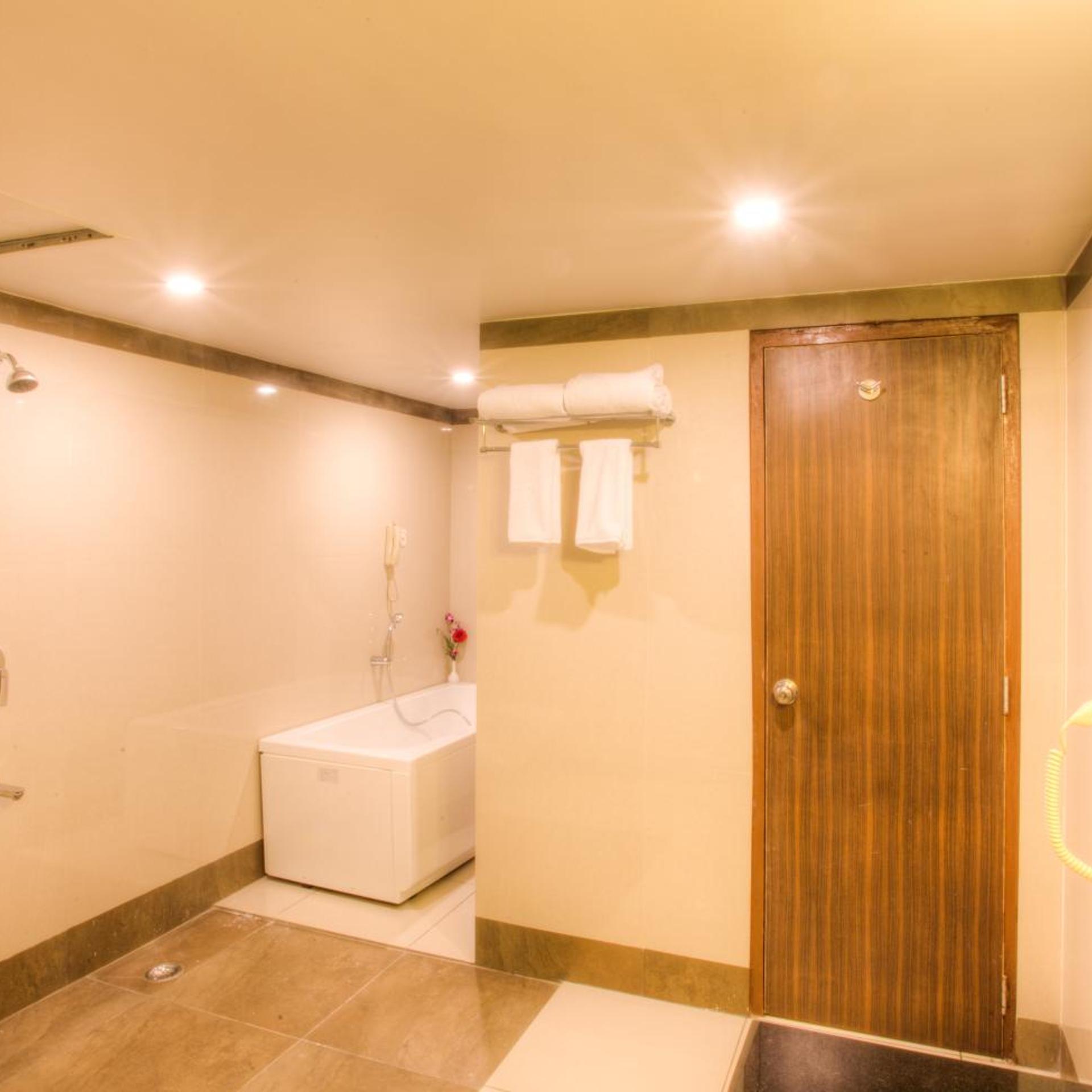 The Atrium Boutique Hotel 28/28