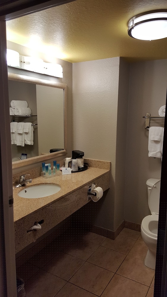 Best Western Auburndale Inn & Suites 38/42