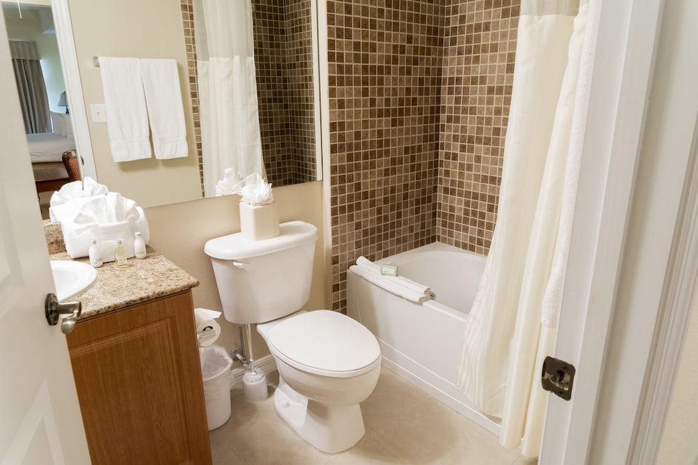The Point Hotel & Suites 38/75