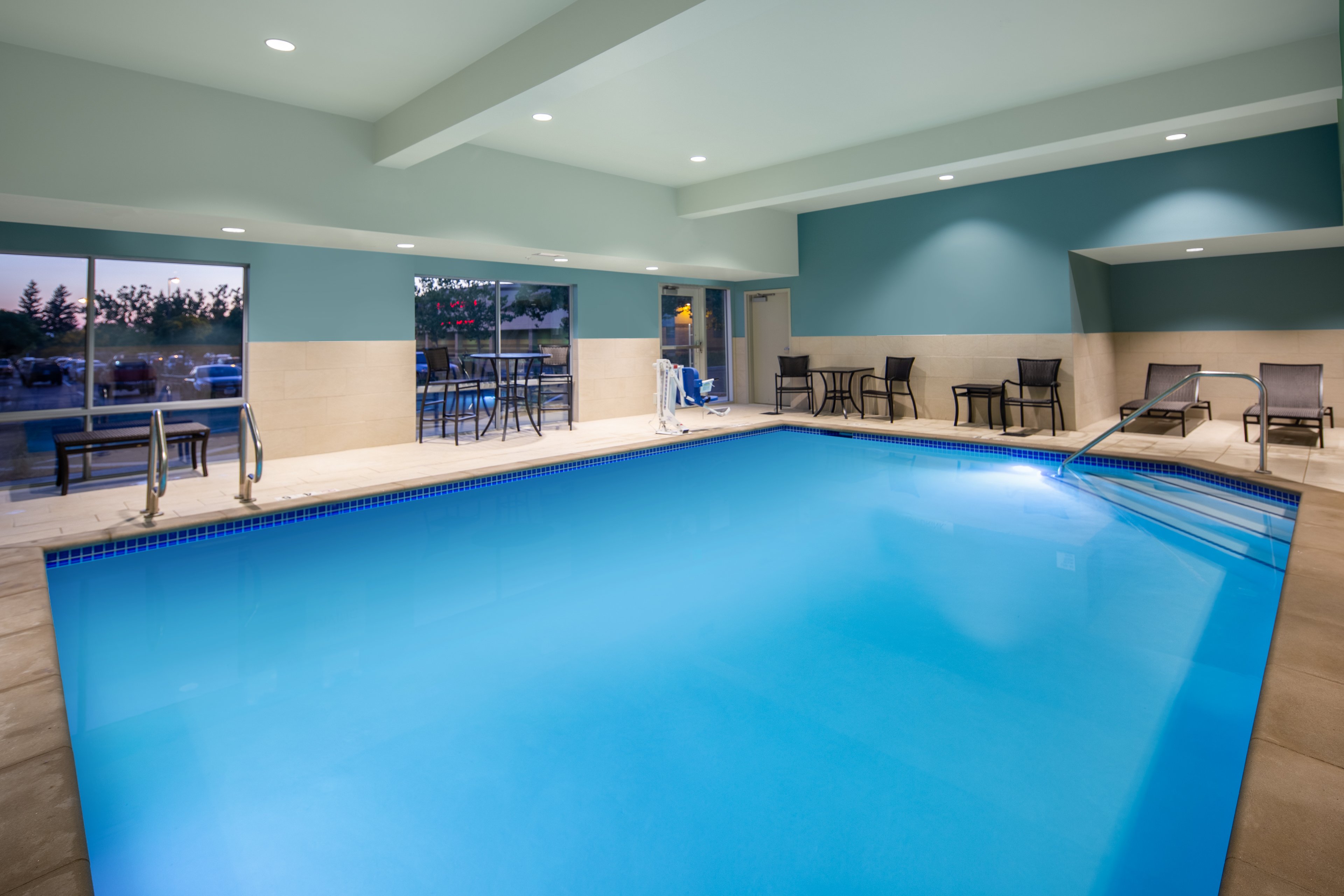Holiday Inn Express and Suites Chico an IHG Hotel 33/66