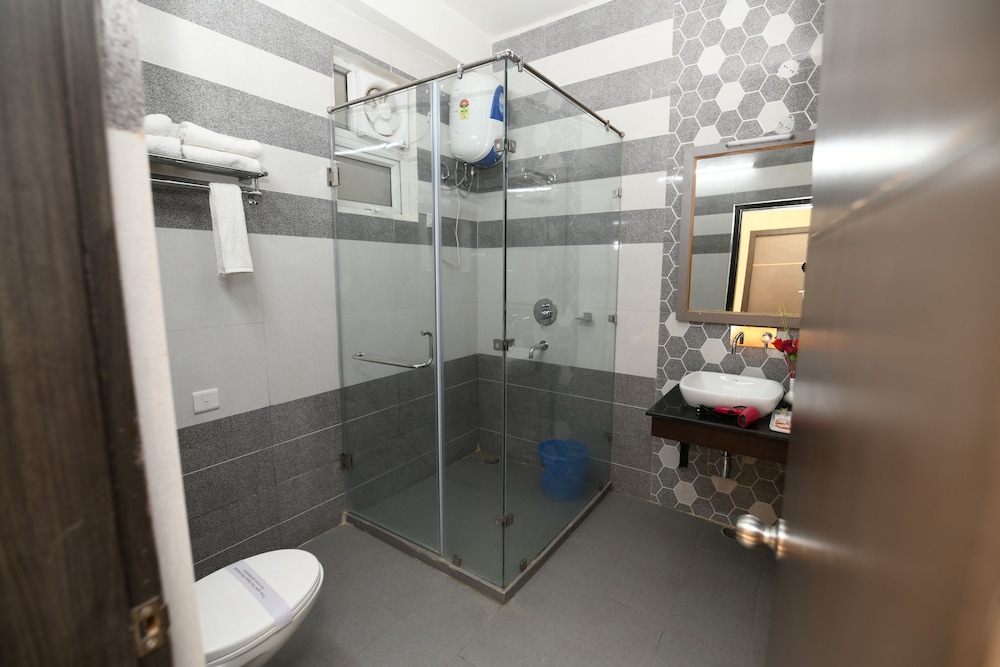 Hotel Jataka Inn 38/38