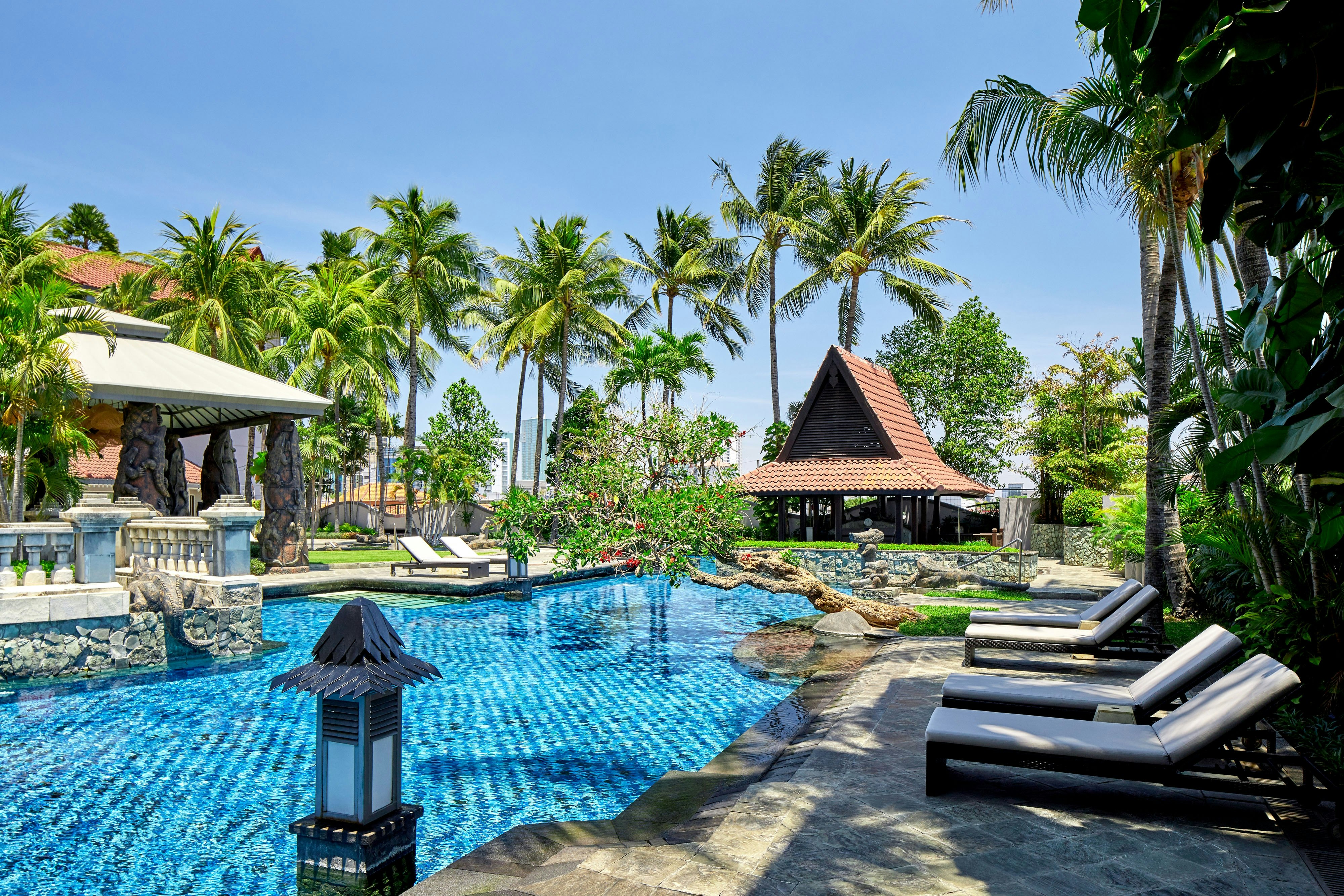 Sheraton Surabaya 38/39