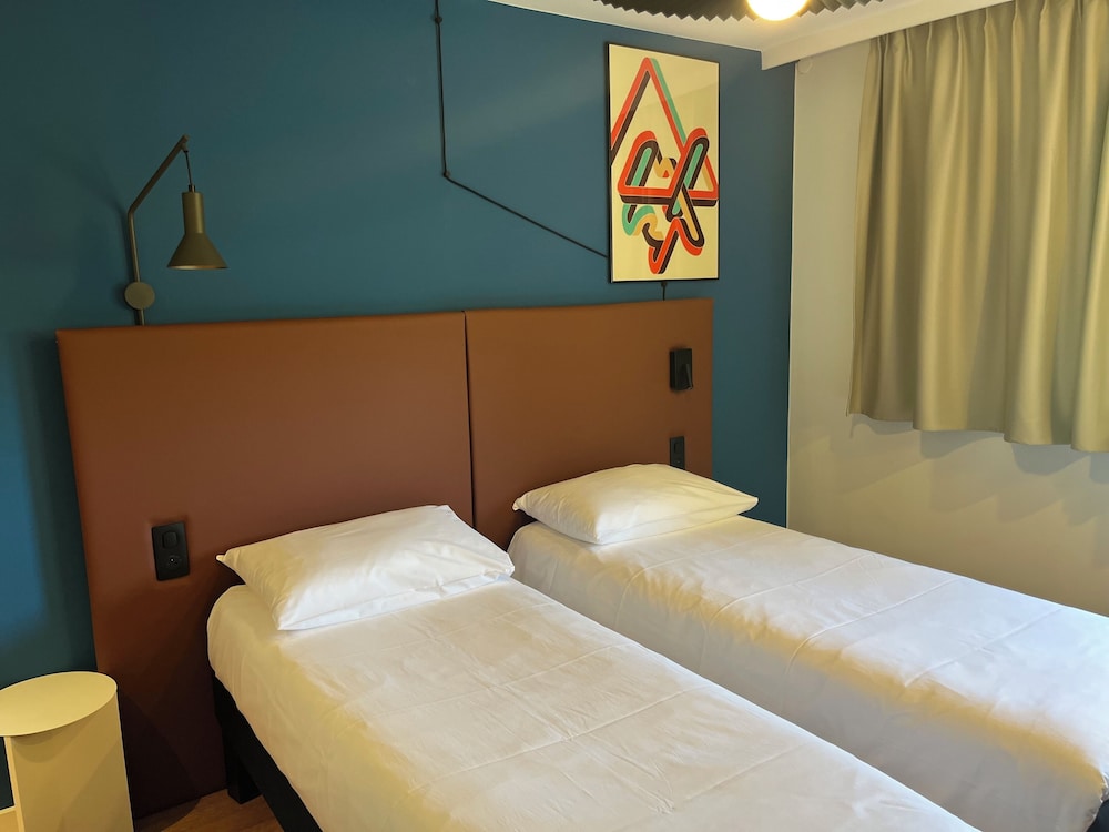 Ibis Cambrai 23/65