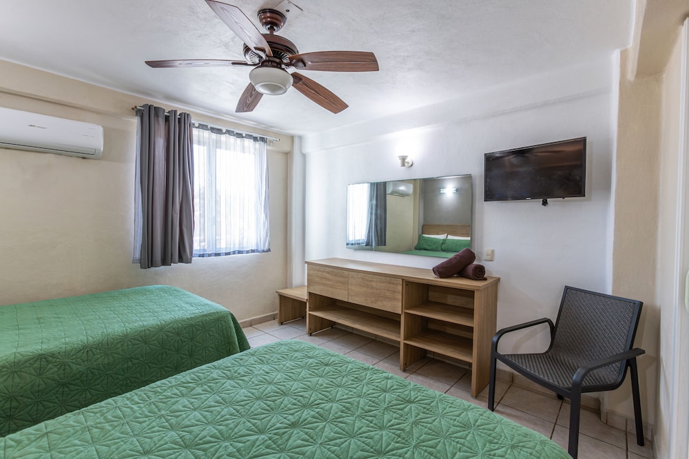 Torreblanca Beach Hotel and Suites Guayabitos - Desayuno y Comida 20/34