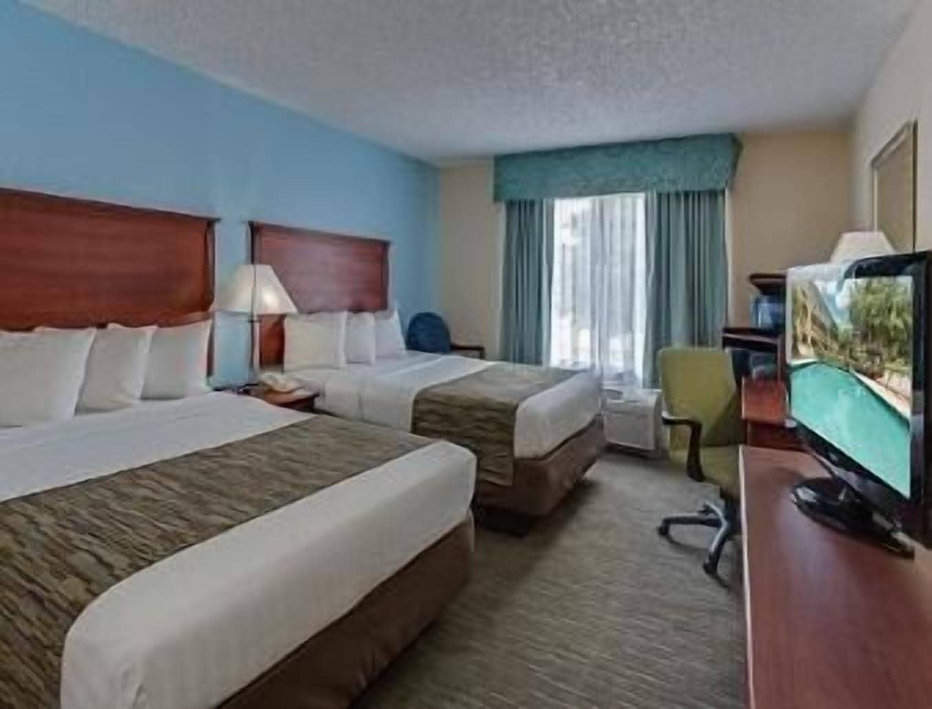 BUSINESS, 2 DOUBLE BEDS