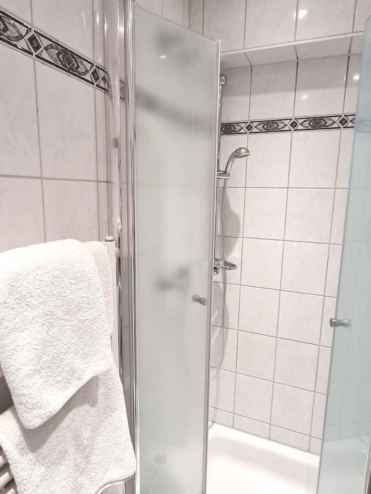 Adler Hotel Frankfurt 26/50