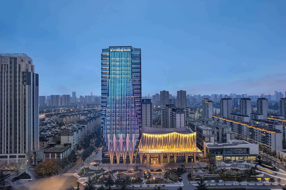 Wyndham Grand Chengdu East 64/67