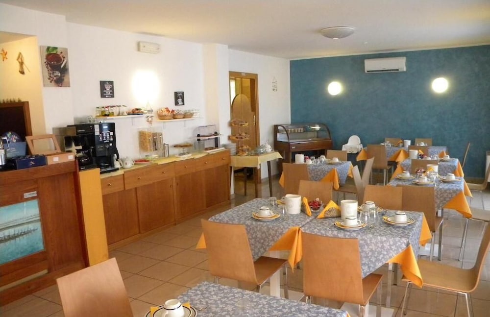 Hotel Eliani 43/47