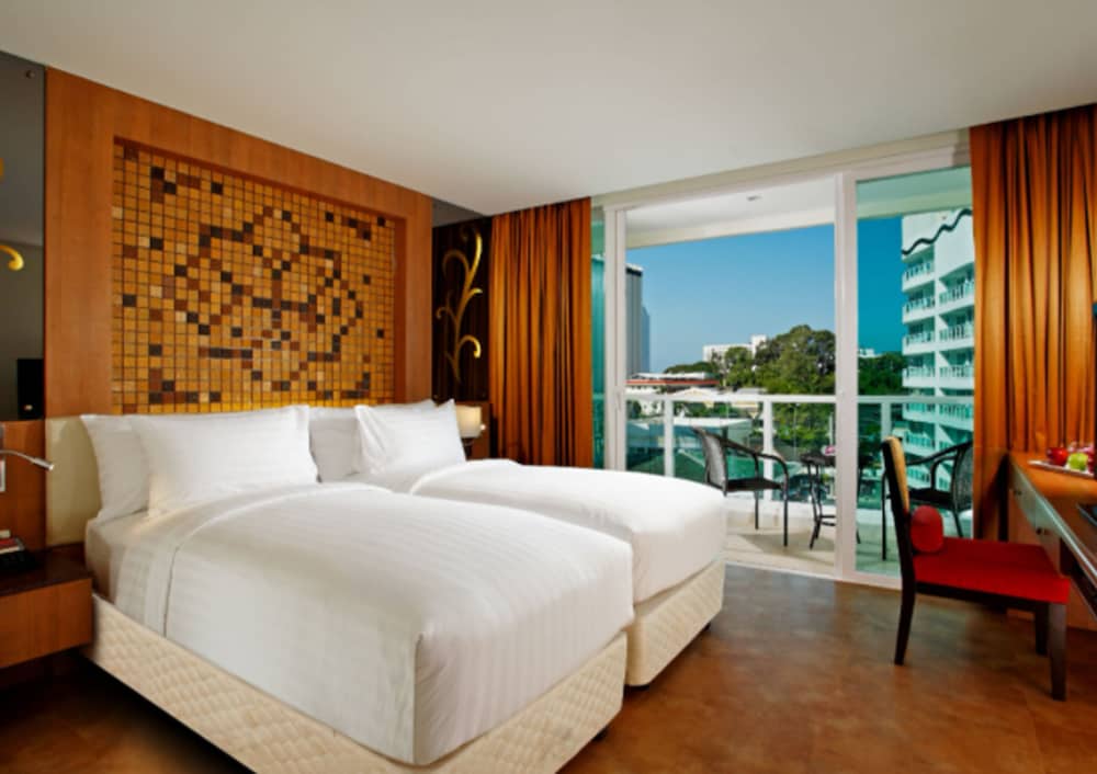 Centara Nova Hotel Pattaya 13/60